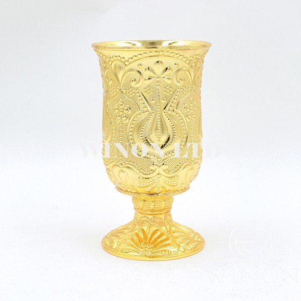 Golden plated tulip round cup with base