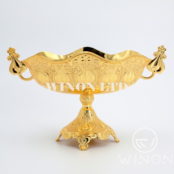 golden plated 10"boat with mid-size base