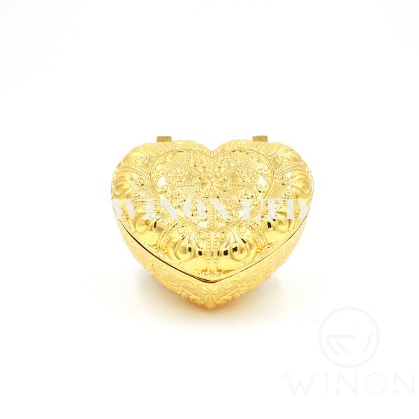 Golden plated 3"heart-shaped jewel box