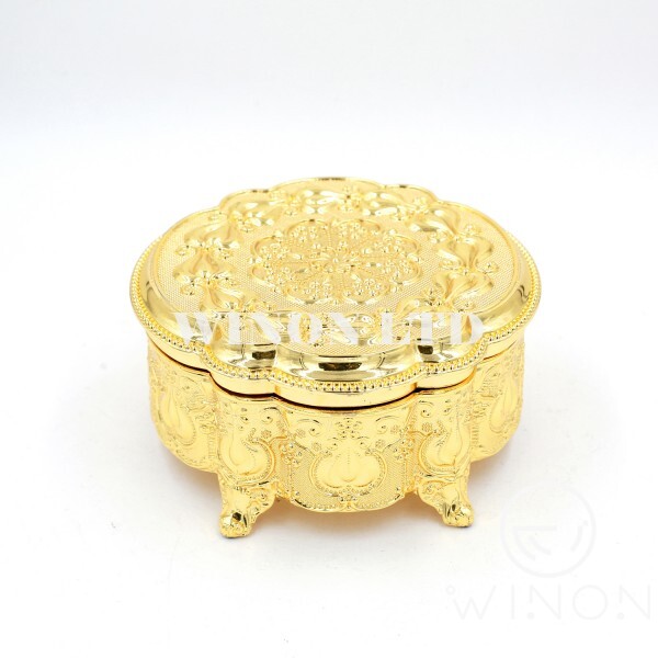 Golden plated big-size round jewel box